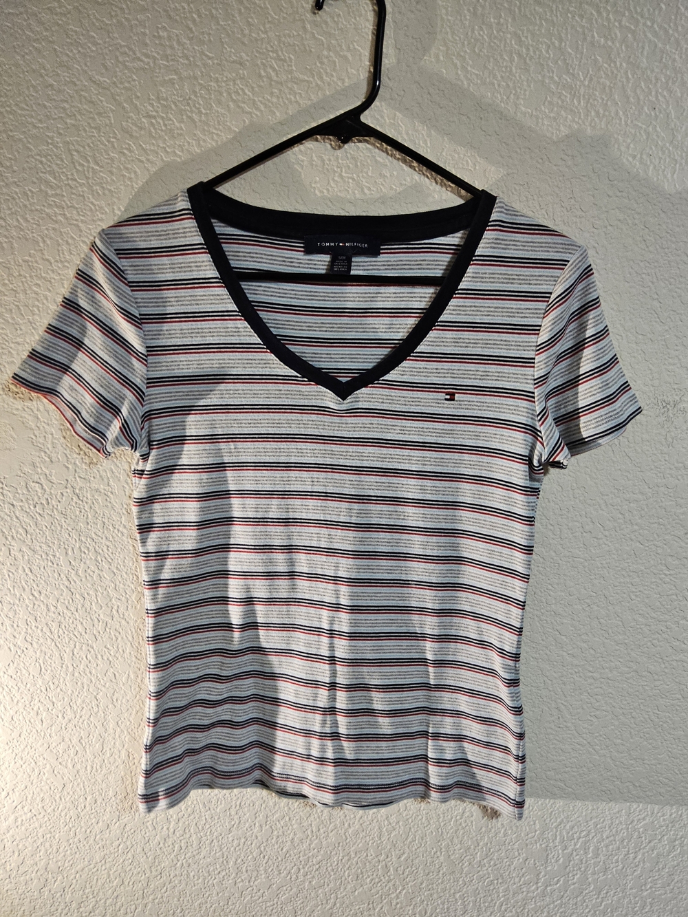 Tommy Hilfiger White V‑Neck Tee with Navy and Red Stripes